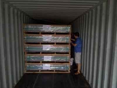 optic acrylic sheet loading in container